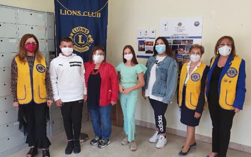 Riesi con gli occhi dei ragazzi, Lions premia i vincitori del concorso fotografico. Cerimonia al comprensivo «Carducci»