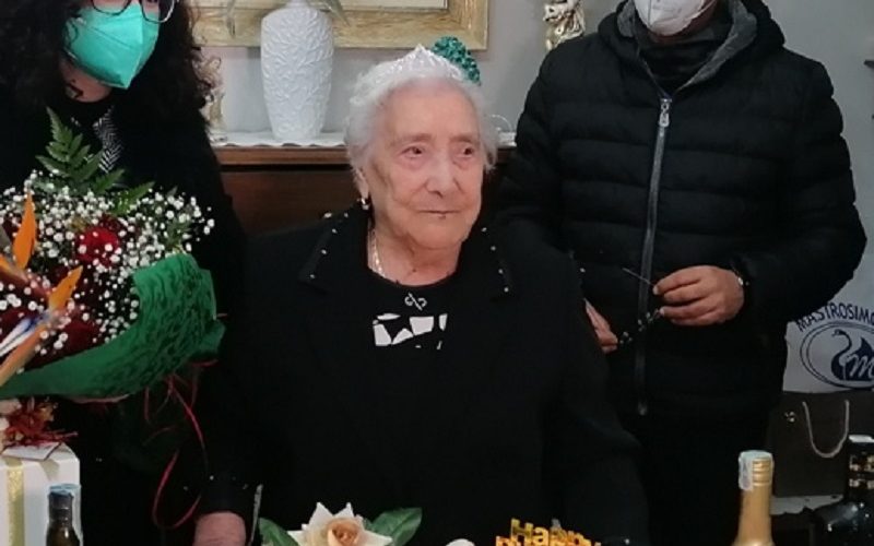 Riesi, dove vivono i centenari. Compleanno speciale per «nonna» Anna Maria Martorana