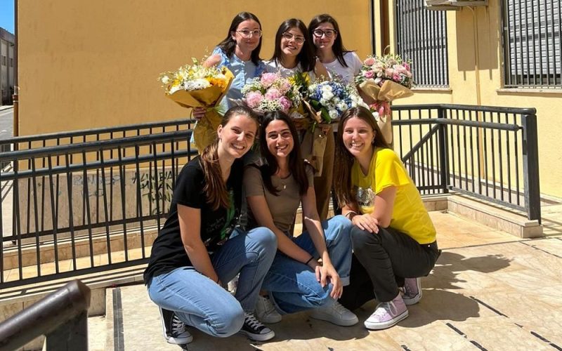 Amiche, compagne di scuola e… «centiste»