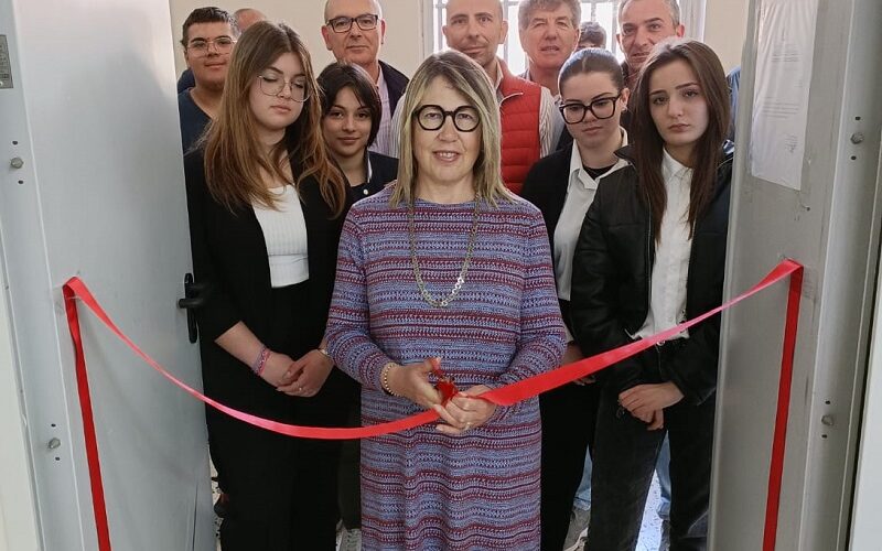 Gela, inaugurato il laboratorio di disegno tecnico cad. La scuola cresce e guarda verso il futuro