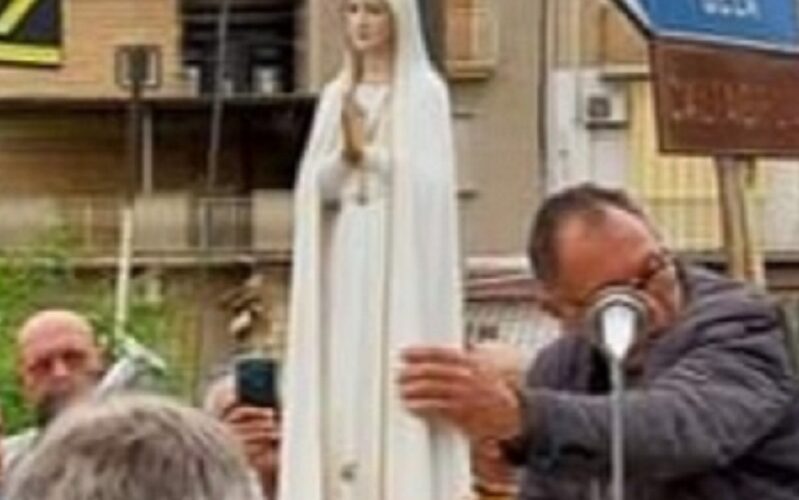 Niscemi: «Viva Maria di Fatima», la madonna accolta in città. Messa e corale «Magnificat»