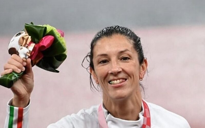 Mimosa d’oro alla campionessa Monica Contrafatto, atleta paralimpica e medaglia d’oro al valore. Premiata nel Teatro dei Templi