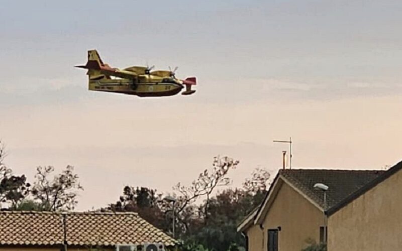 Gela, gli incendi tonano a fare paura. Bruciano contrada Priolo e la vallata del Pisciotto