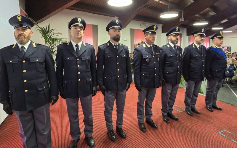 Festa Polizia, conferite 28 ricompense. Encomio al vicequestore Minardi, medaglia ad agente che salvò 2 bimbe